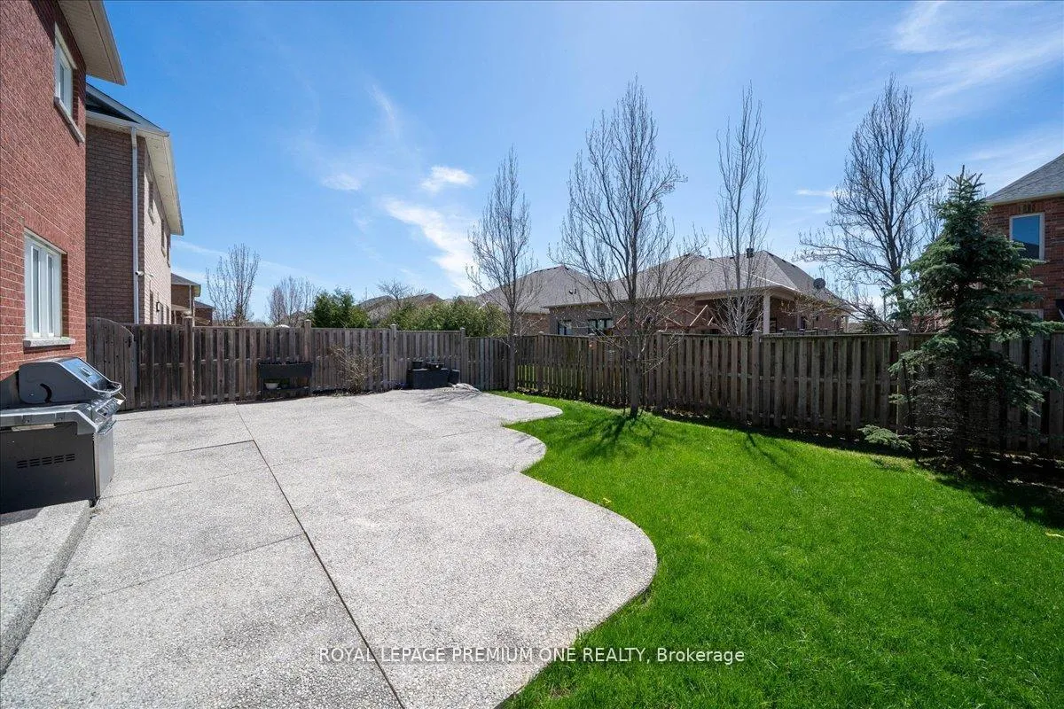 Photo 43 of 30 Monabelle Crescent, Brampton, Vales of Castlemore North — HOMEH