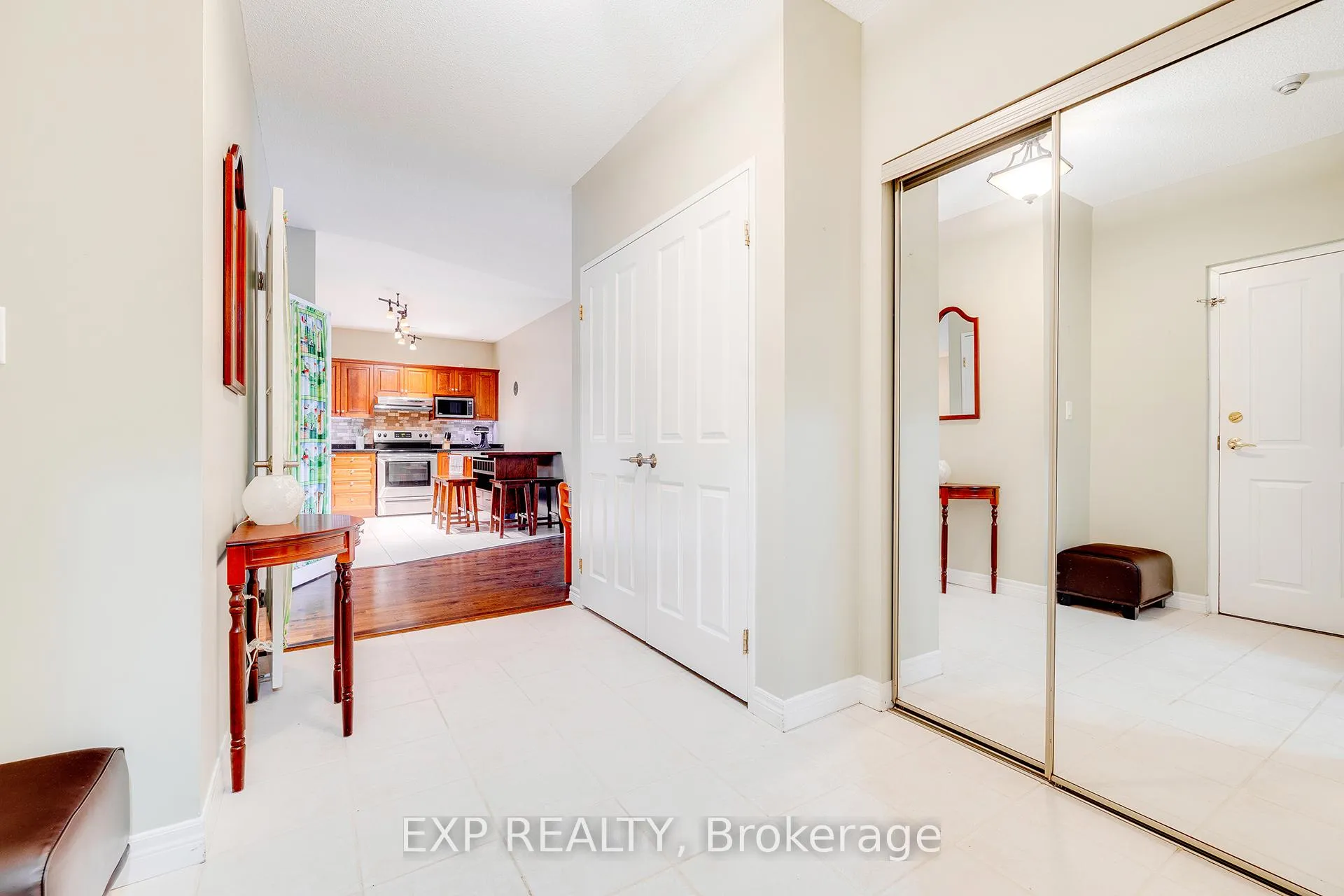 Photo 2 of Unit 403, 255 Keats Way, Waterloo, Beechwood — HOMEH