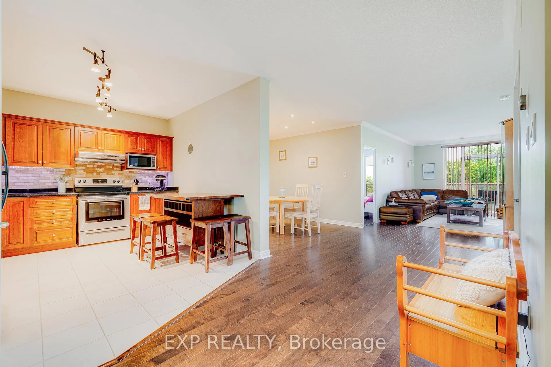 Photo 4 of Unit 403, 255 Keats Way, Waterloo, Beechwood — HOMEH