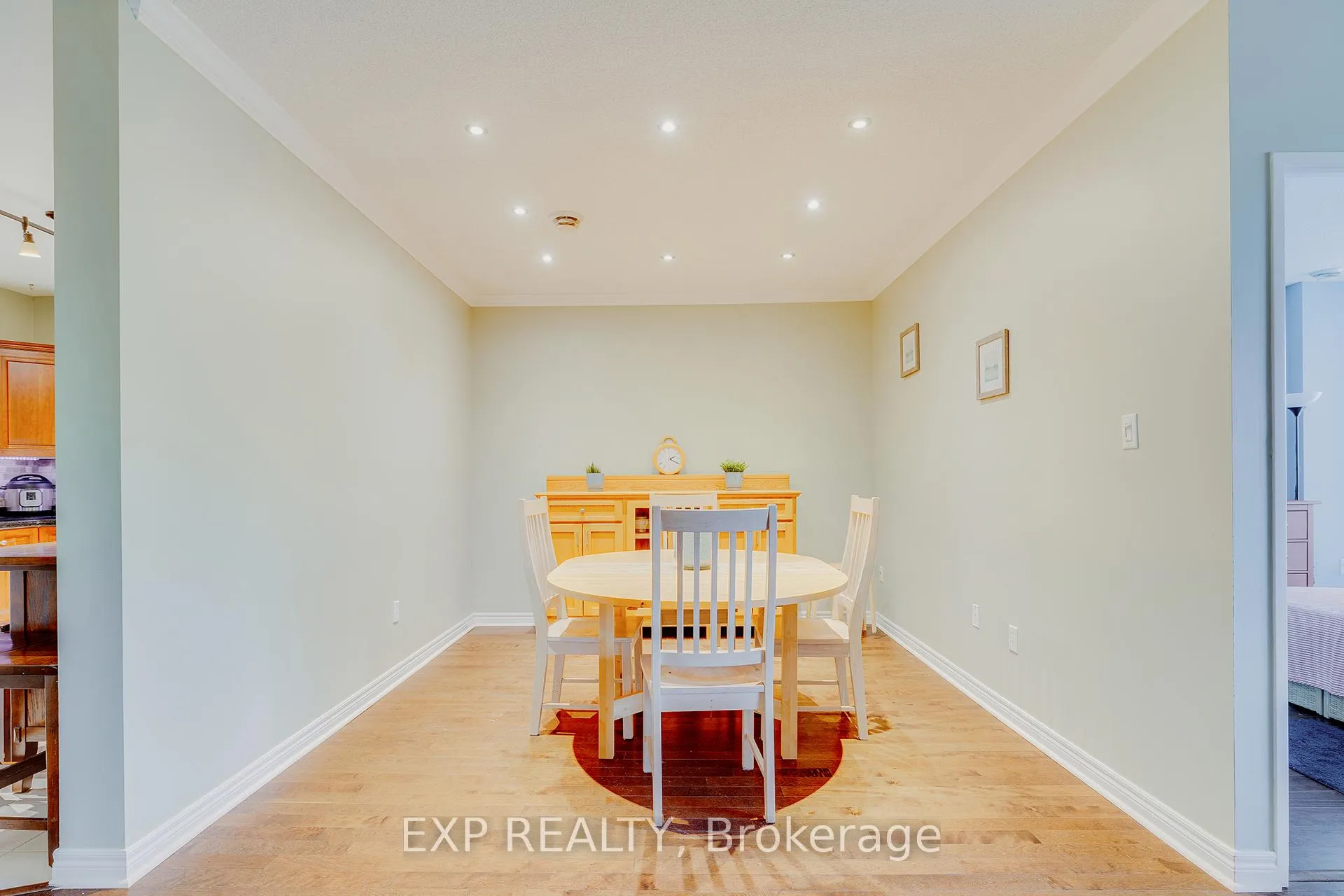 Photo 5 of Unit 403, 255 Keats Way, Waterloo, Beechwood — HOMEH