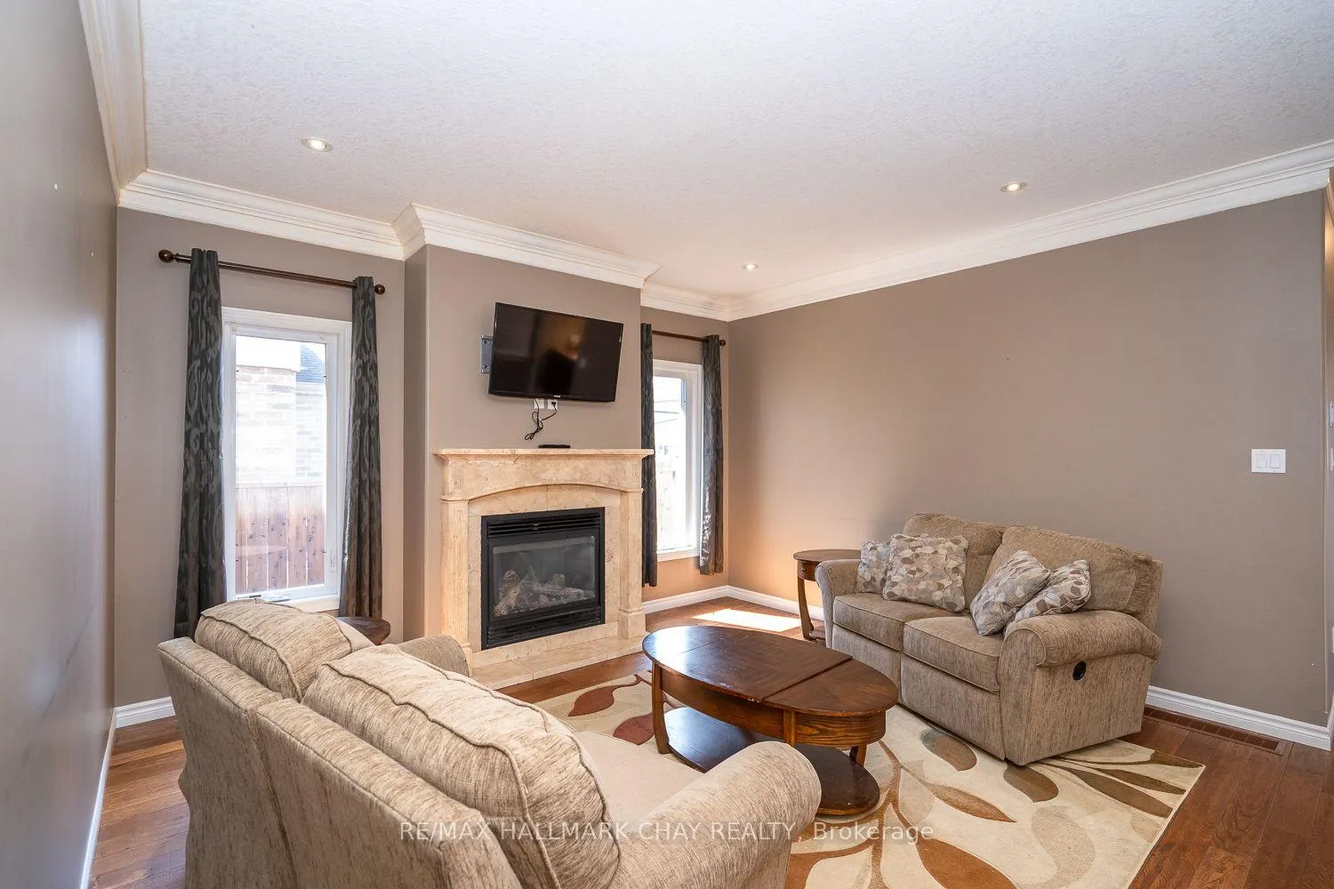 Photo 3 of 57 Irwin Crescent, New Tecumseth, Alliston — HOMEH