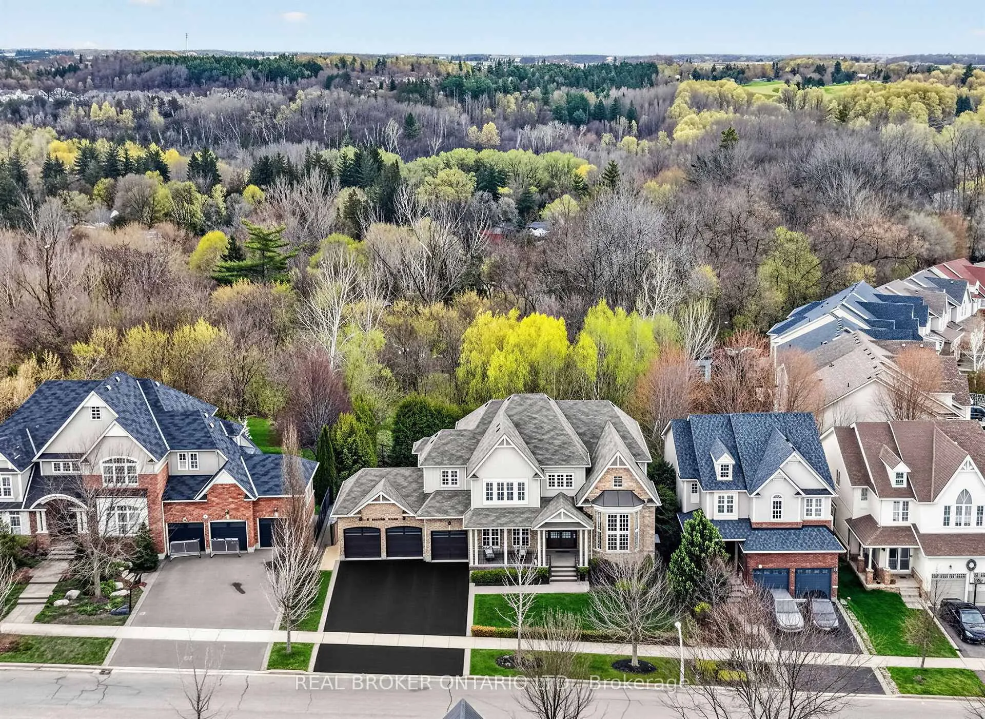 Photo 2 of 8 Gamble Street, Halton Hills, Glen Williams — HOMEH
