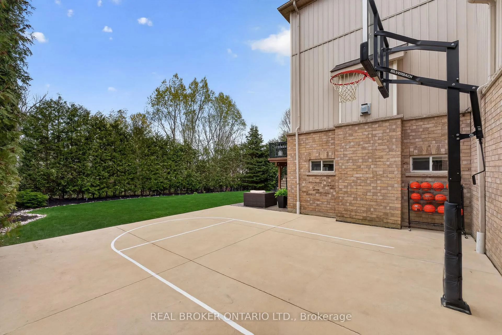 Photo 4 of 8 Gamble Street, Halton Hills, Glen Williams — HOMEH