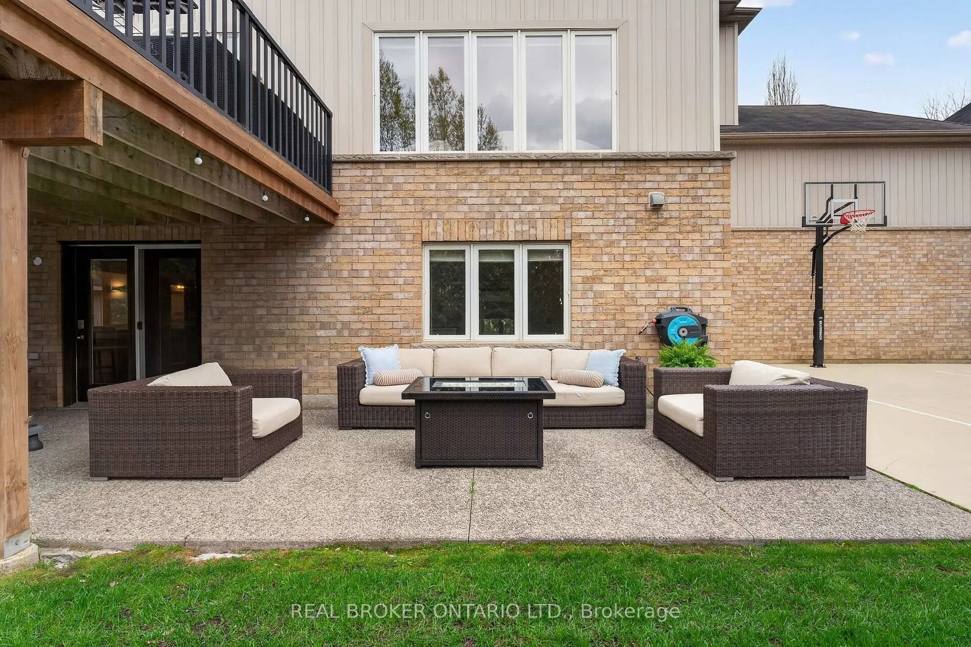 Photo 48 of 8 Gamble Street, Halton Hills, Glen Williams — HOMEH