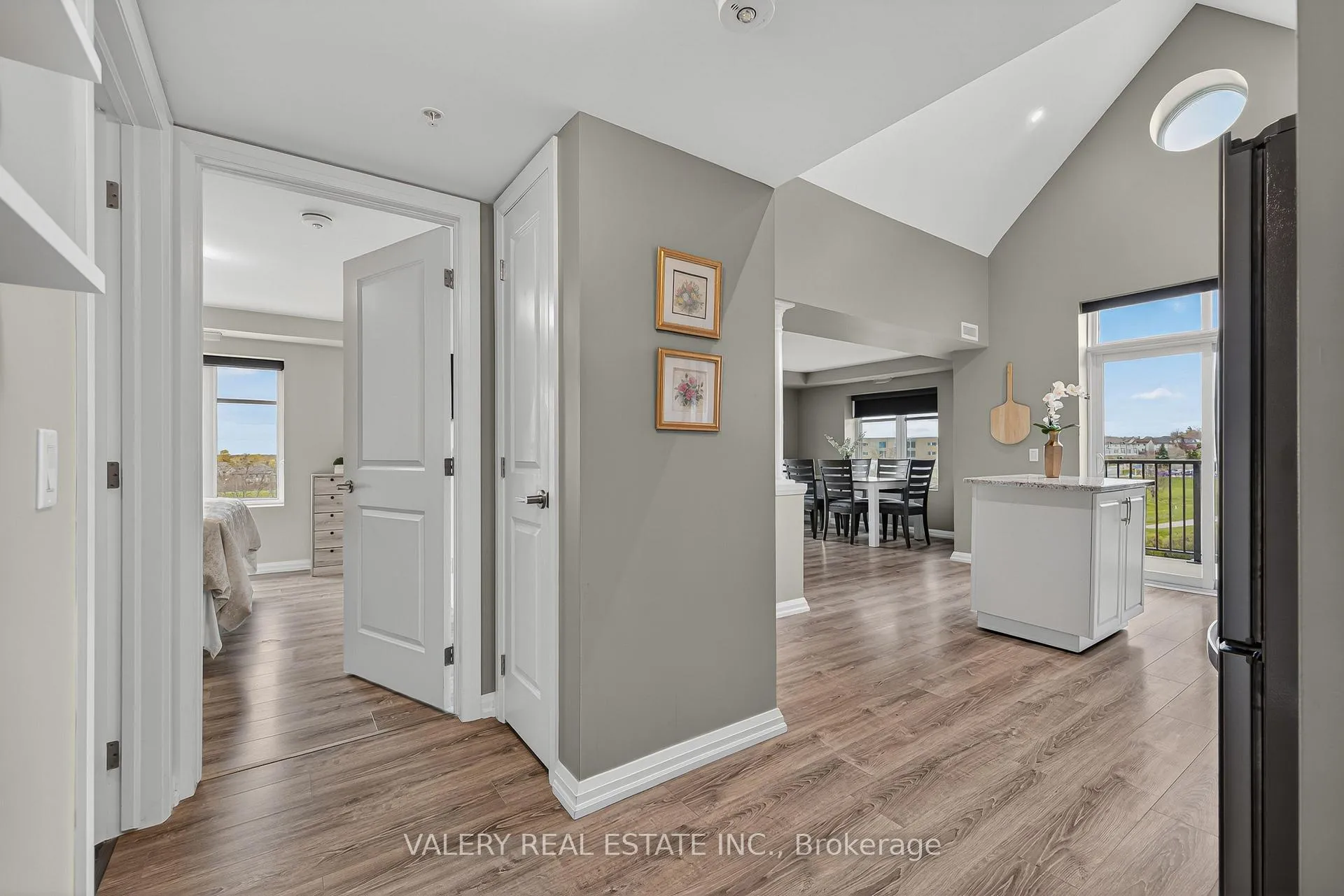 Photo 3 of Unit 701, 778 Laurelwood Drive, Waterloo — HOMEH