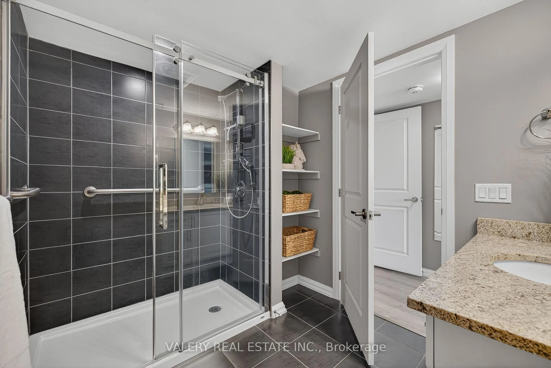 Photo 16 of Unit 701, 778 Laurelwood Drive, Waterloo — HOMEH
