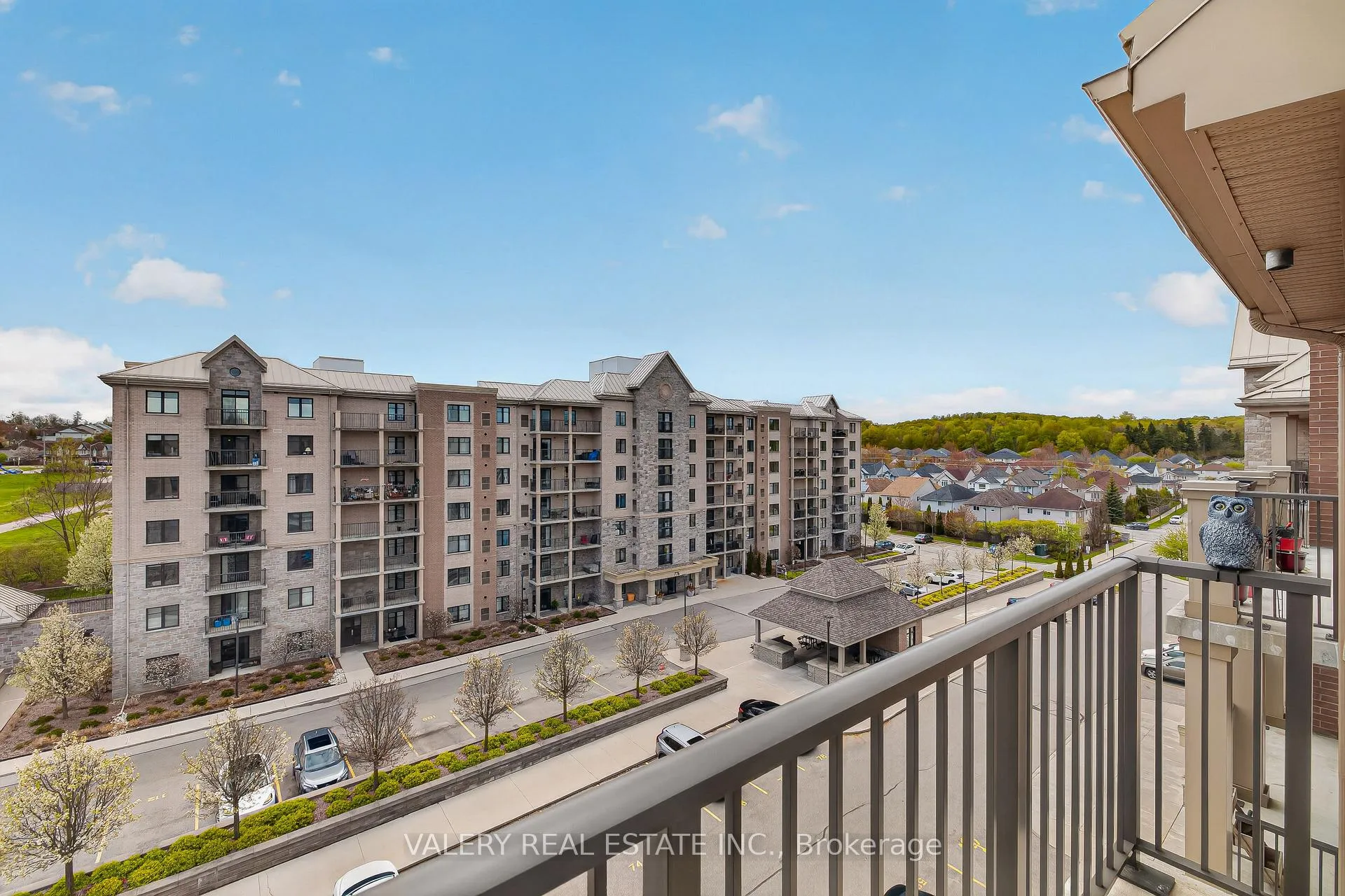 Photo 23 of Unit 701, 778 Laurelwood Drive, Waterloo — HOMEH
