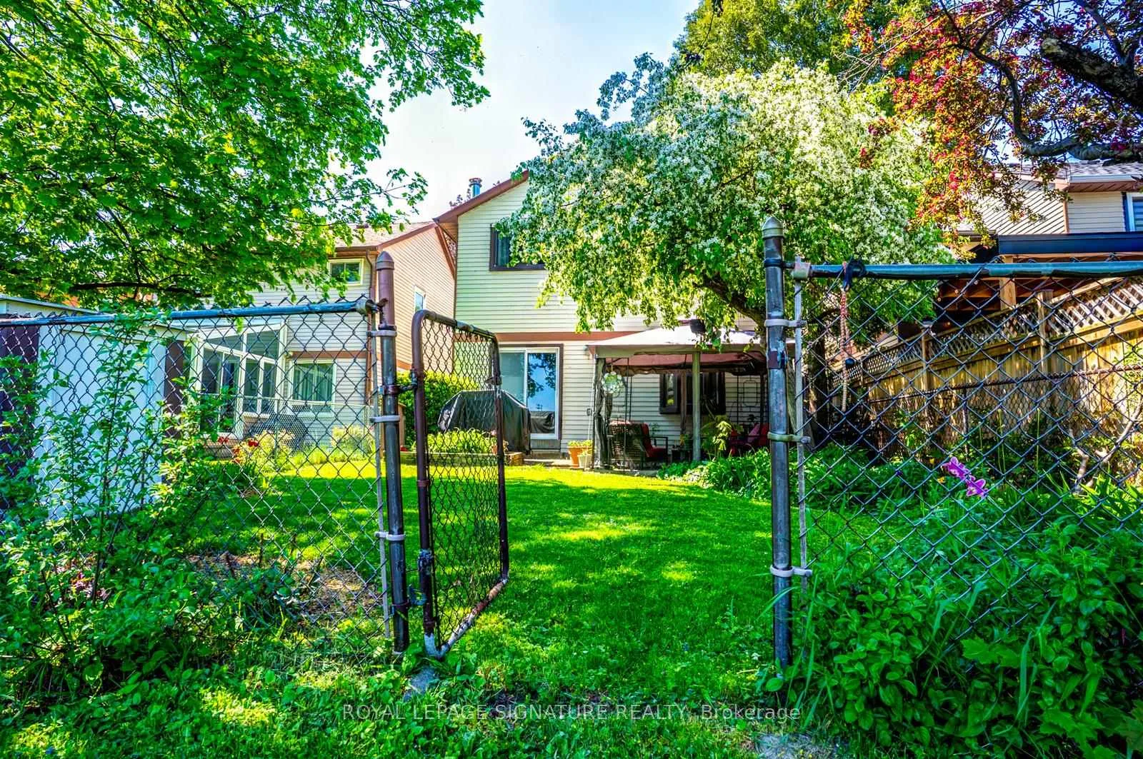Photo 29 of 17 Mitchell Avenue, Brampton, Heart Lake West — HOMEH
