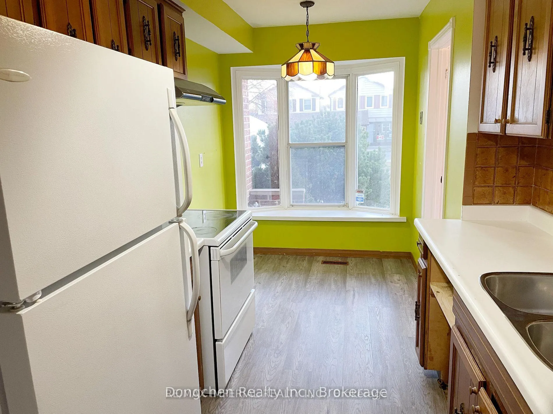 Photo 5 of 83 Mossbrook Crescent, Scarborough, Steeles — HOMEH