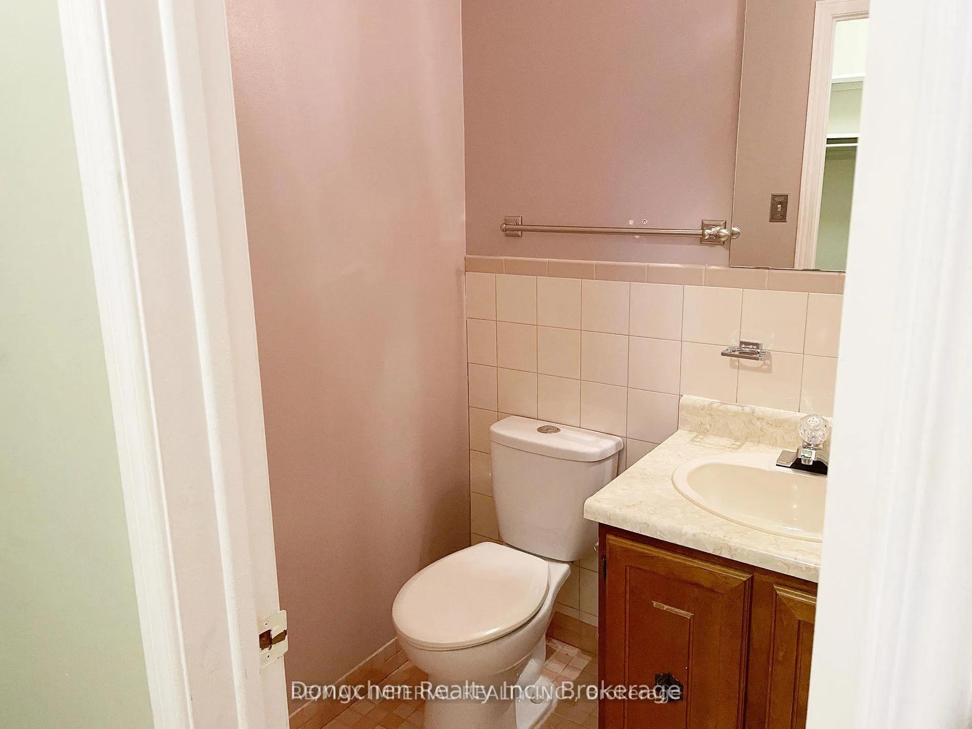 Photo 10 of 83 Mossbrook Crescent, Scarborough, Steeles — HOMEH