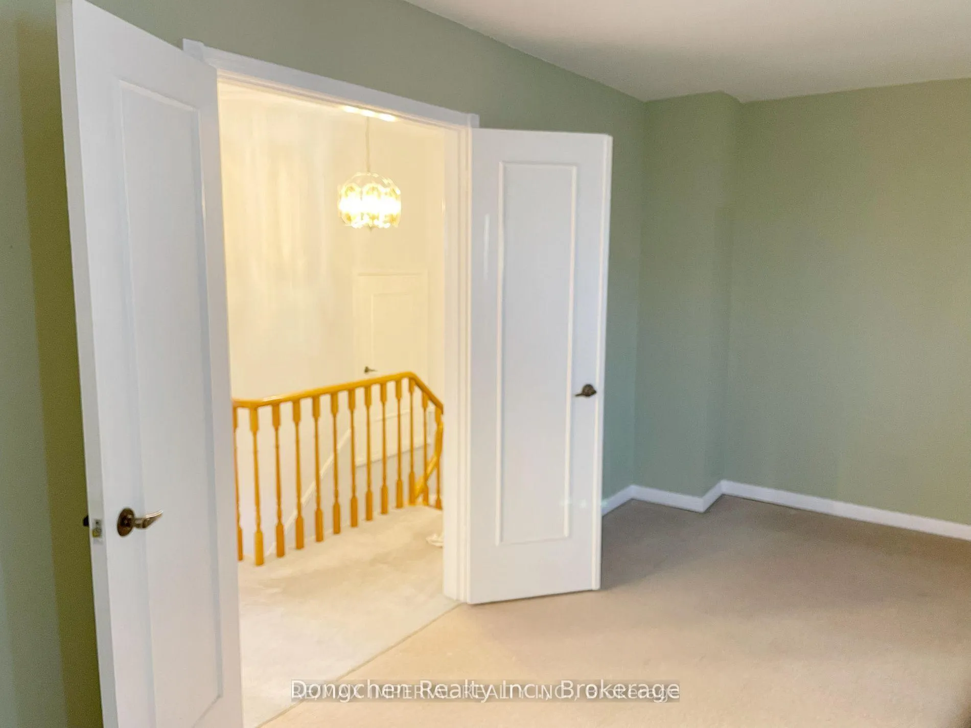 Photo 12 of 83 Mossbrook Crescent, Scarborough, Steeles — HOMEH