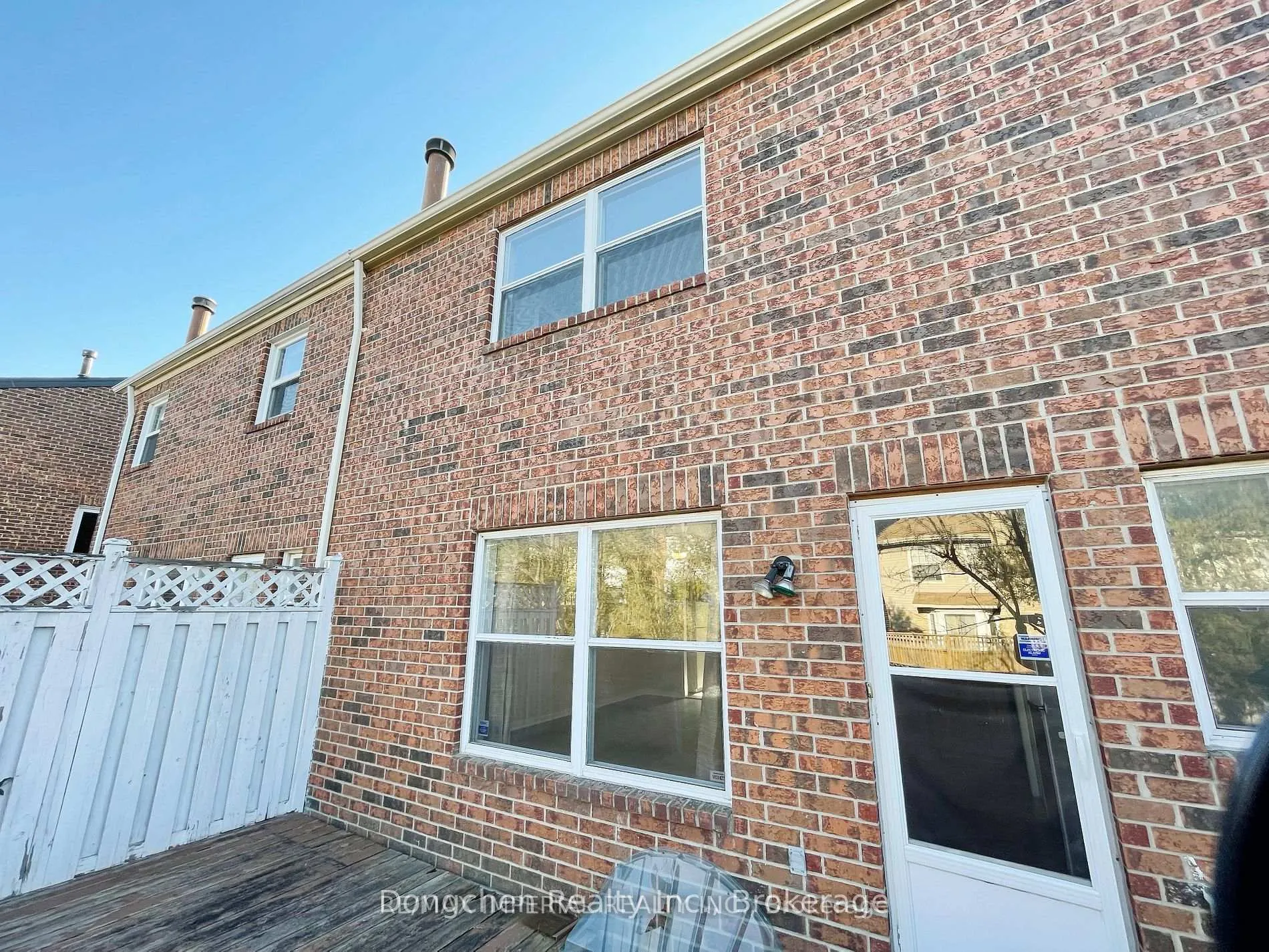 Photo 22 of 83 Mossbrook Crescent, Scarborough, Steeles — HOMEH