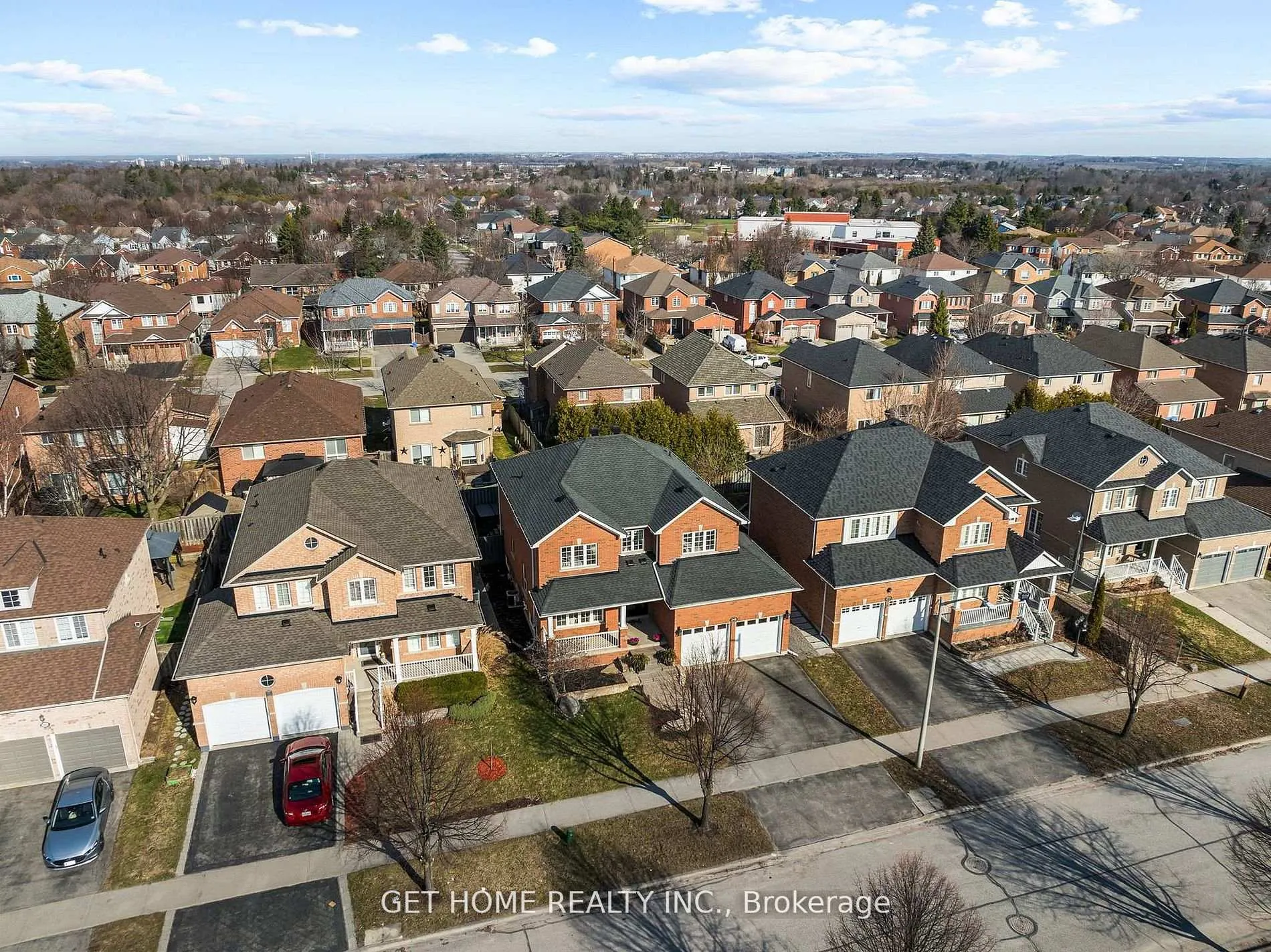 Photo 3 of 269 Huntington Crescent, Clarington, Courtice — HOMEH