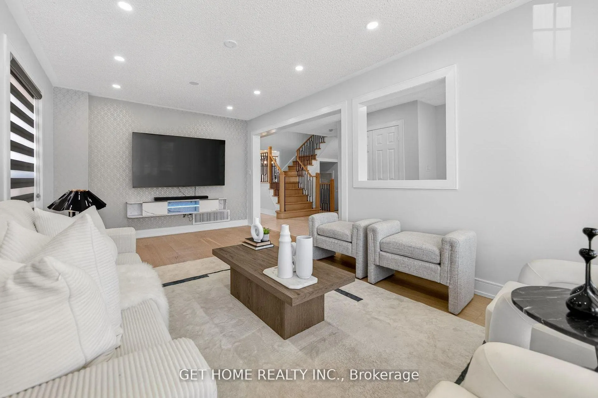 Photo 6 of 269 Huntington Crescent, Clarington, Courtice — HOMEH