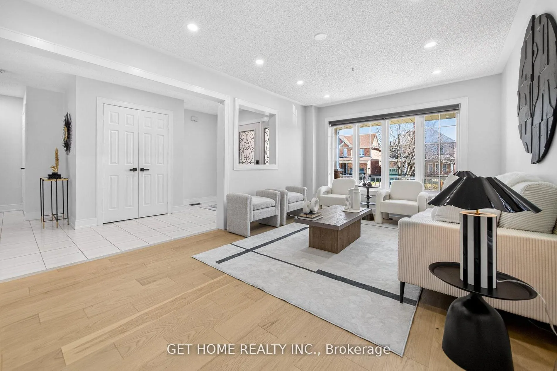 Photo 7 of 269 Huntington Crescent, Clarington, Courtice — HOMEH