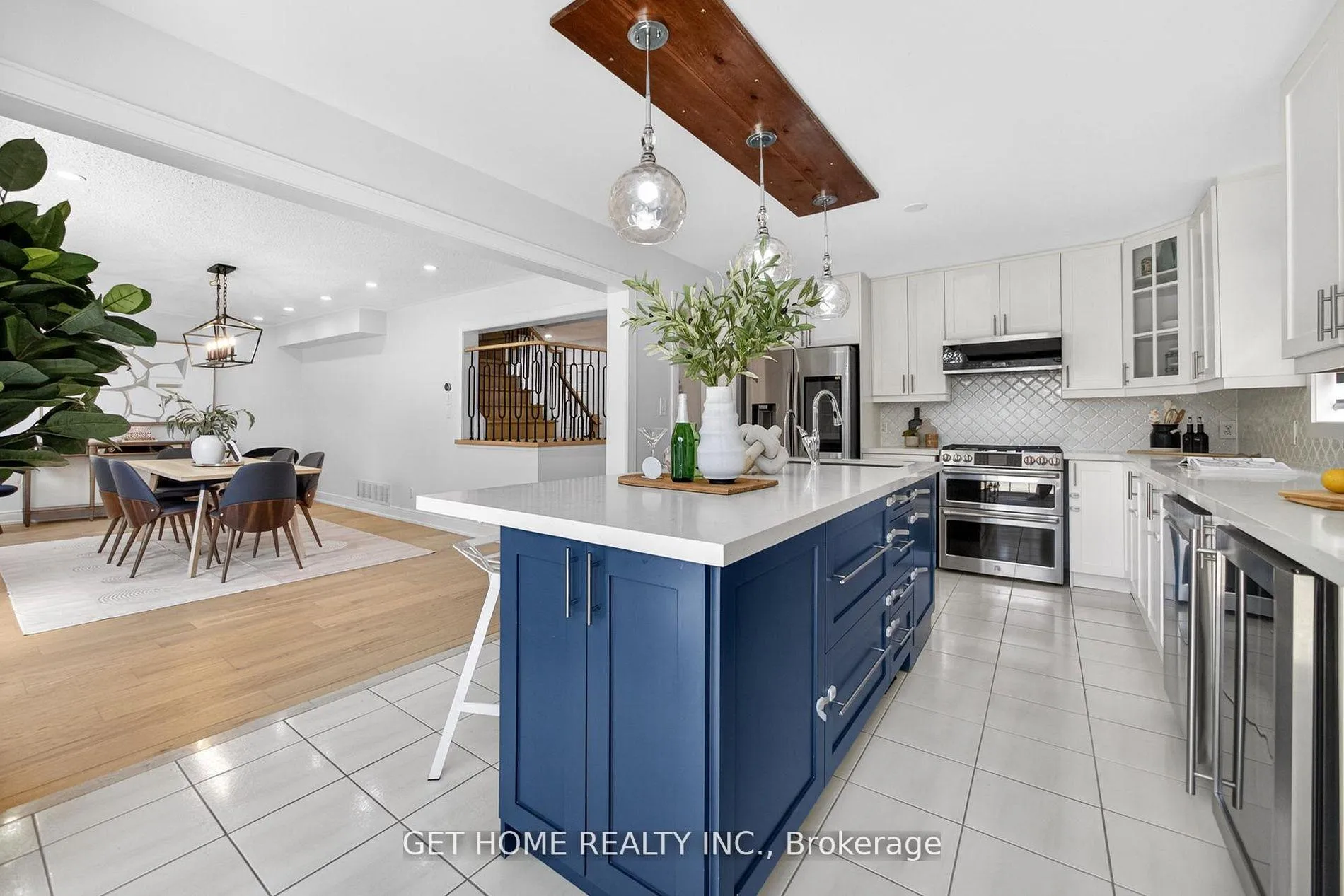 Photo 12 of 269 Huntington Crescent, Clarington, Courtice — HOMEH