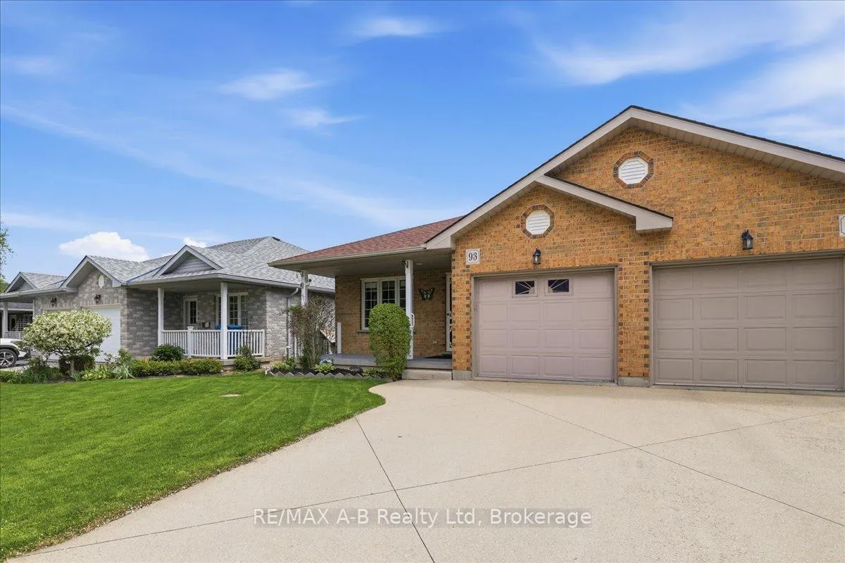 Photo 3 of 93 Abraham Drive, Stratford — HOMEH