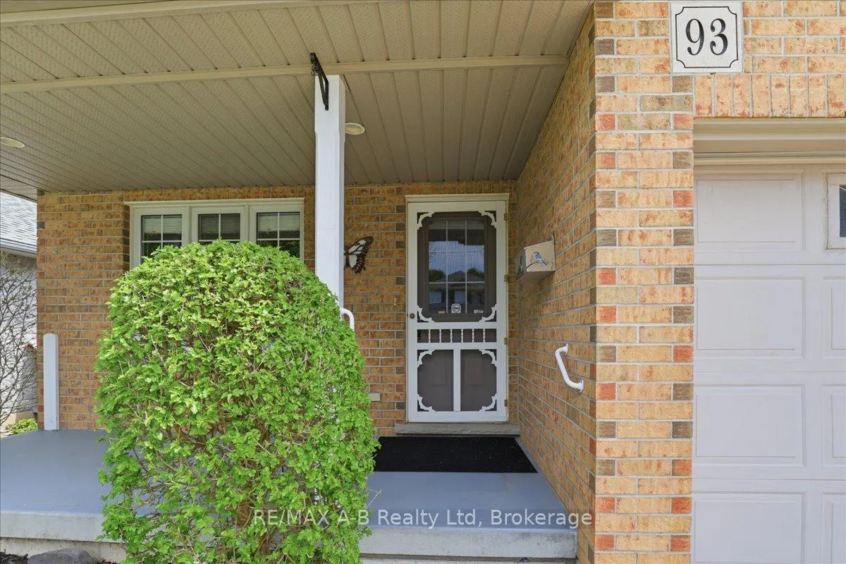 Photo 13 of 93 Abraham Drive, Stratford — HOMEH