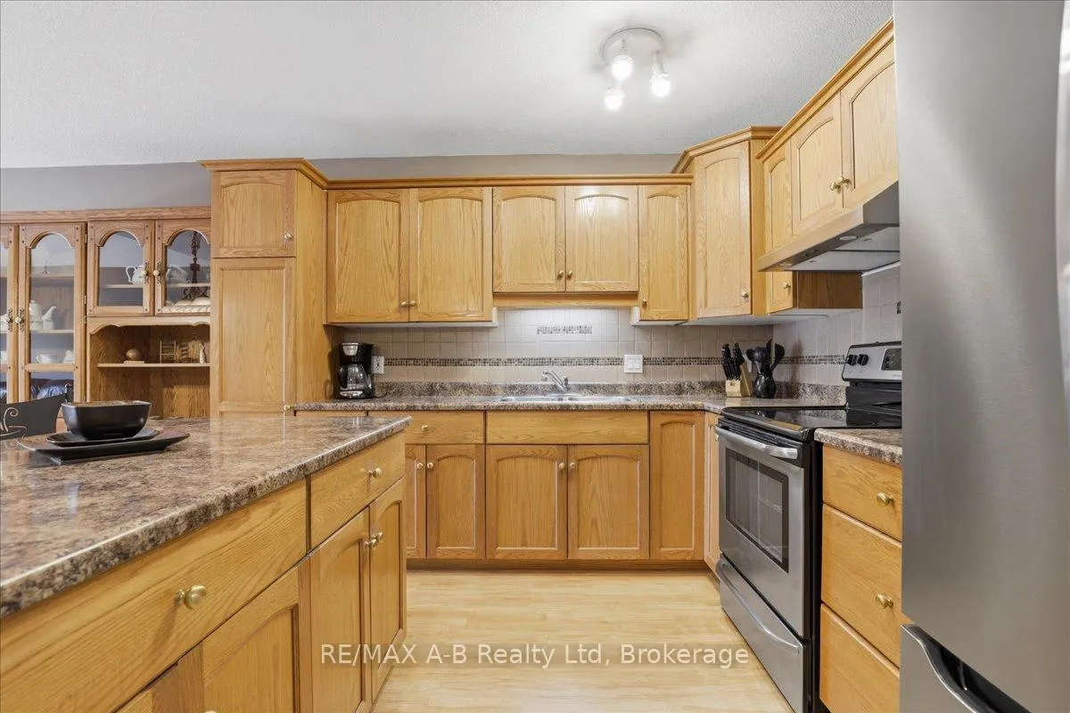 Photo 15 of 93 Abraham Drive, Stratford — HOMEH