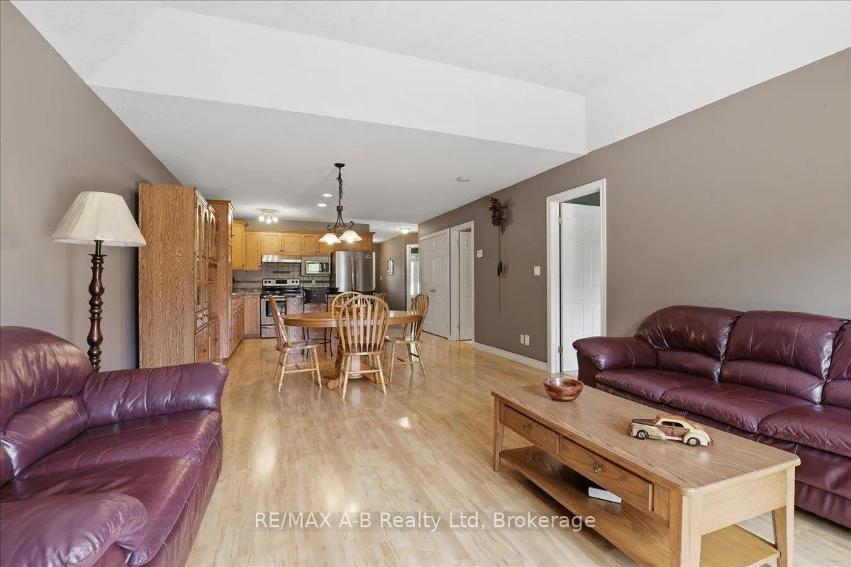 Photo 23 of 93 Abraham Drive, Stratford — HOMEH