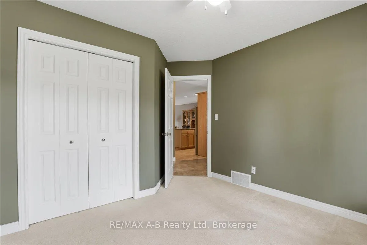 Photo 34 of 93 Abraham Drive, Stratford — HOMEH