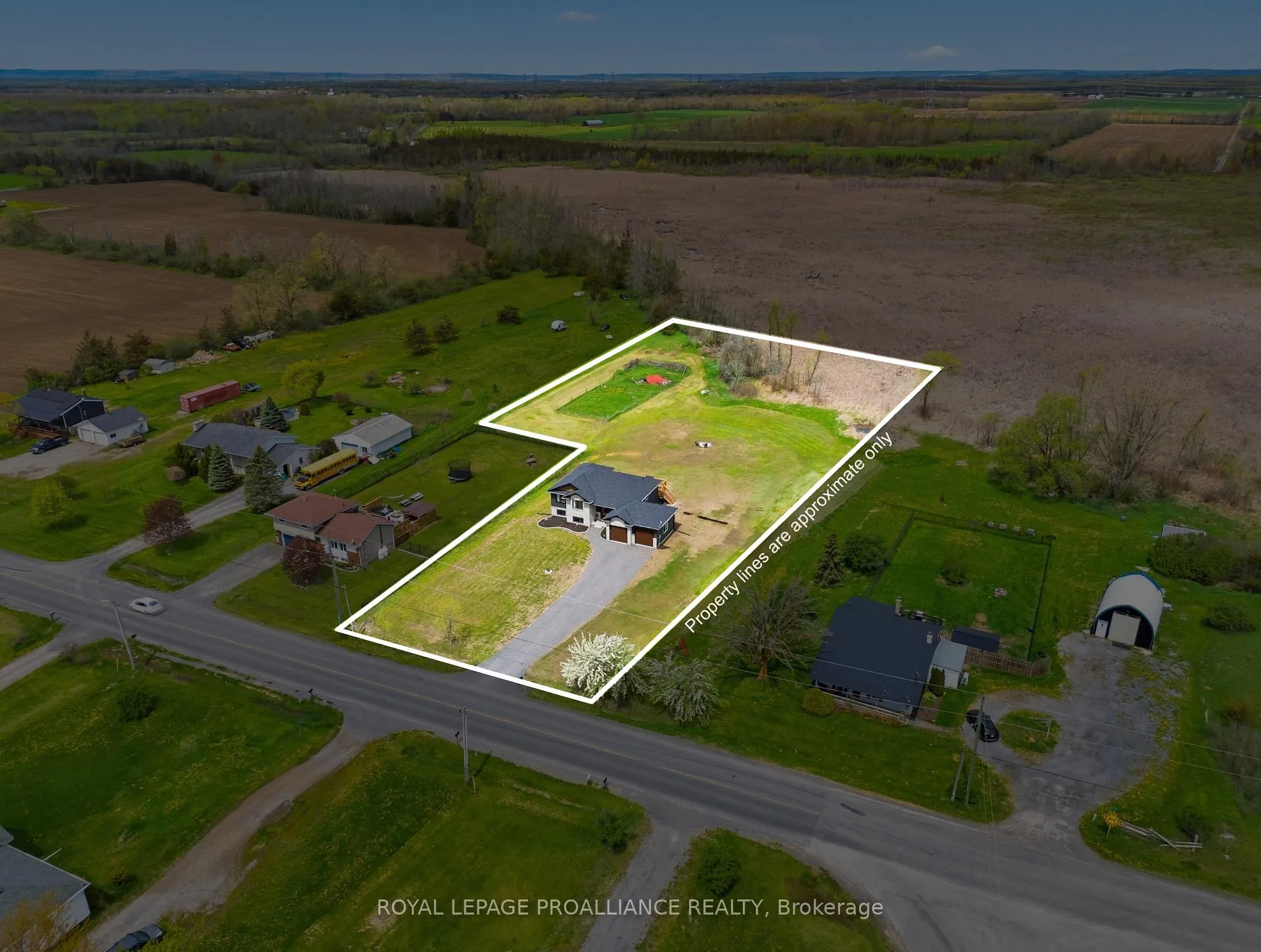 Photo 2 of 1681 Casey Road, Belleville, Thurlow Ward — HOMEH