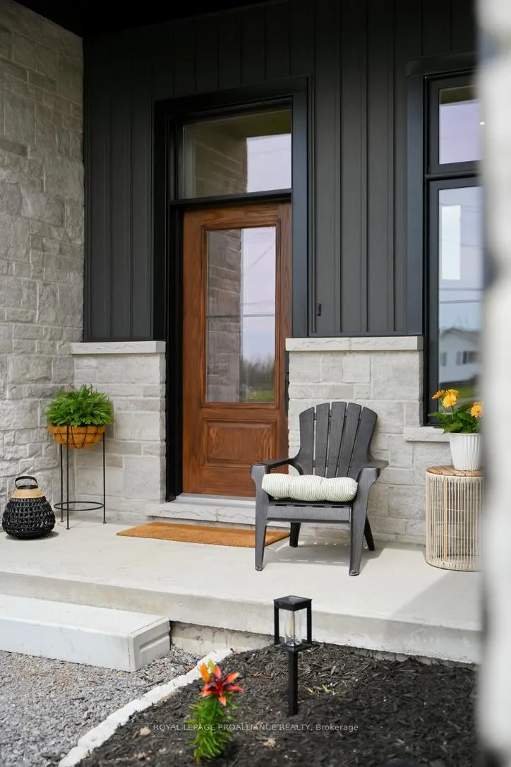 Photo 10 of 1681 Casey Road, Belleville, Thurlow Ward — HOMEH