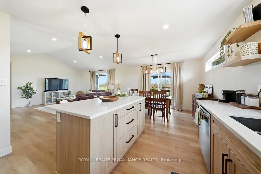 Photo 15 of 1681 Casey Road, Belleville, Thurlow Ward — HOMEH