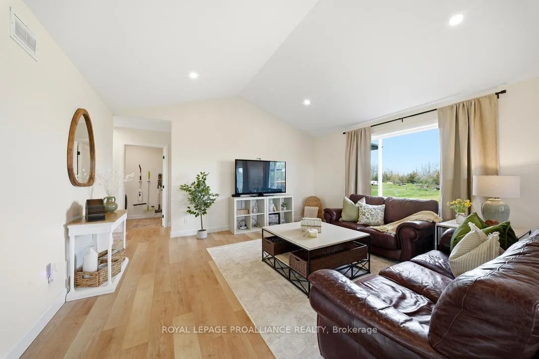 Photo 20 of 1681 Casey Road, Belleville, Thurlow Ward — HOMEH
