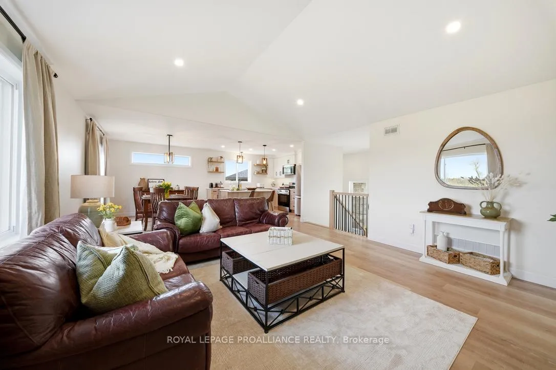 Photo 21 of 1681 Casey Road, Belleville, Thurlow Ward — HOMEH