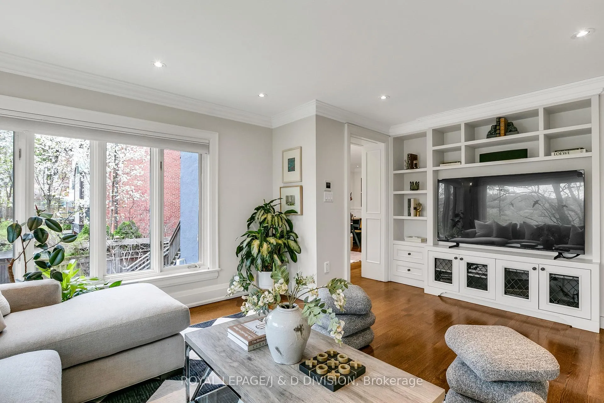 Photo 9 of 76 Brule Gardens, Toronto, High Park-Swansea — HOMEH