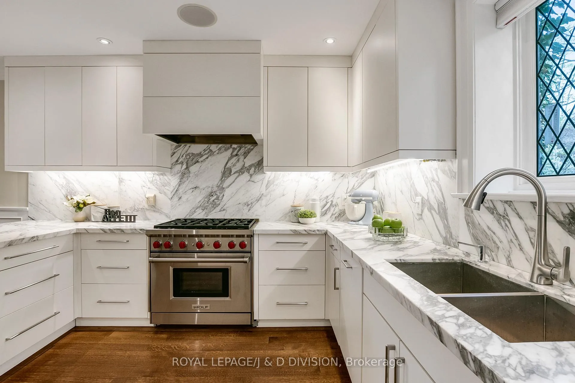 Photo 10 of 76 Brule Gardens, Toronto, High Park-Swansea — HOMEH