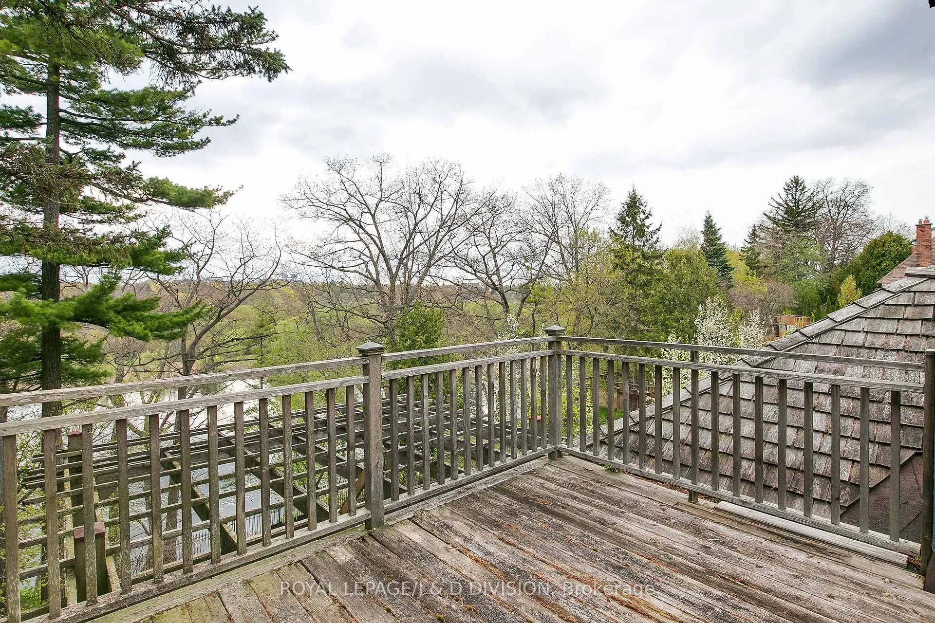 Photo 32 of 76 Brule Gardens, Toronto, High Park-Swansea — HOMEH