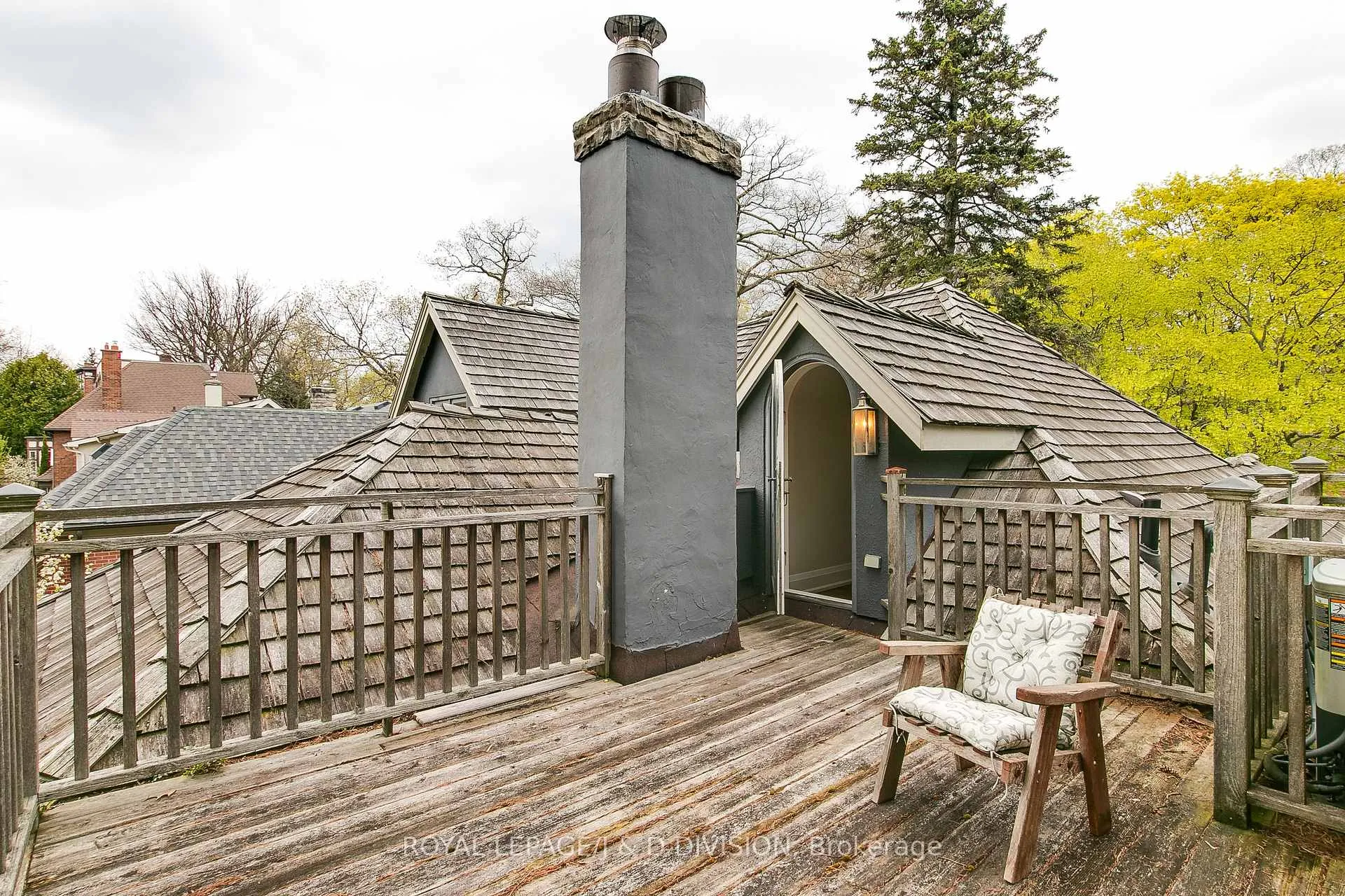 Photo 33 of 76 Brule Gardens, Toronto, High Park-Swansea — HOMEH