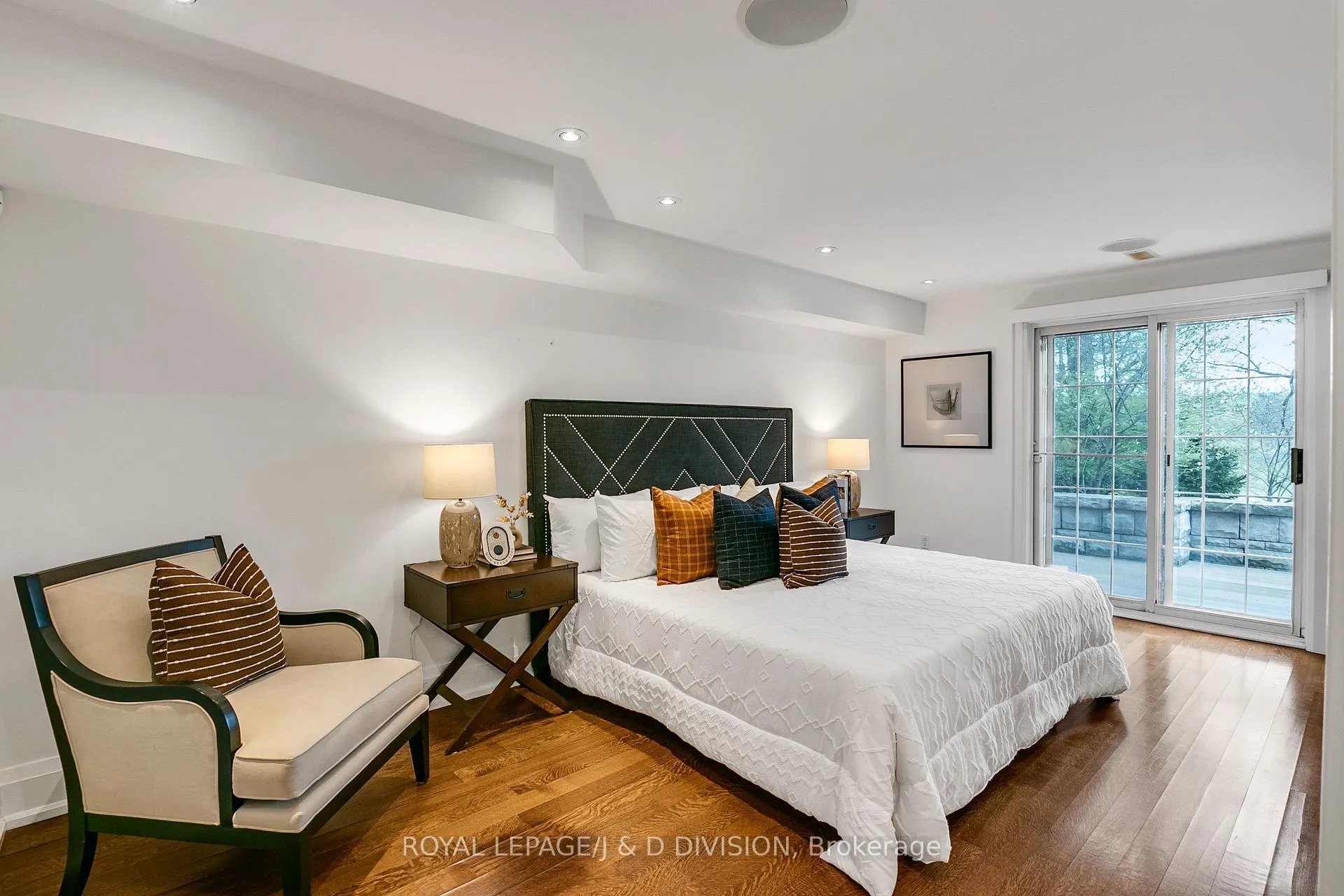 Photo 38 of 76 Brule Gardens, Toronto, High Park-Swansea — HOMEH