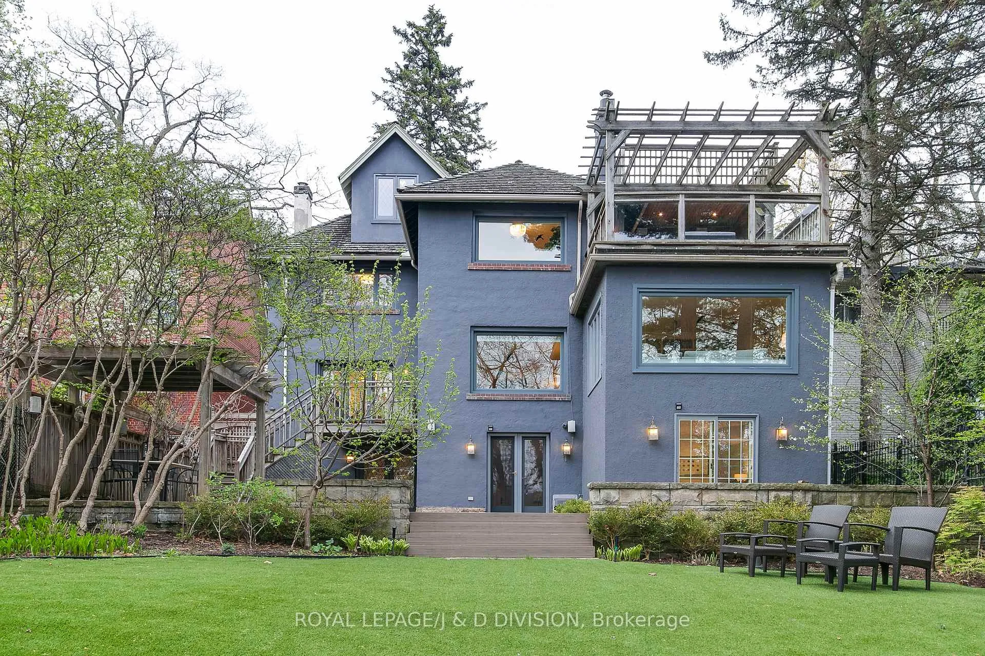 Photo 43 of 76 Brule Gardens, Toronto, High Park-Swansea — HOMEH