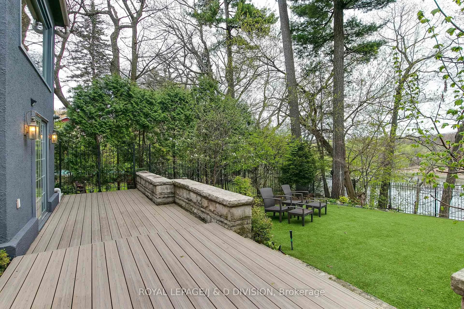 Photo 47 of 76 Brule Gardens, Toronto, High Park-Swansea — HOMEH