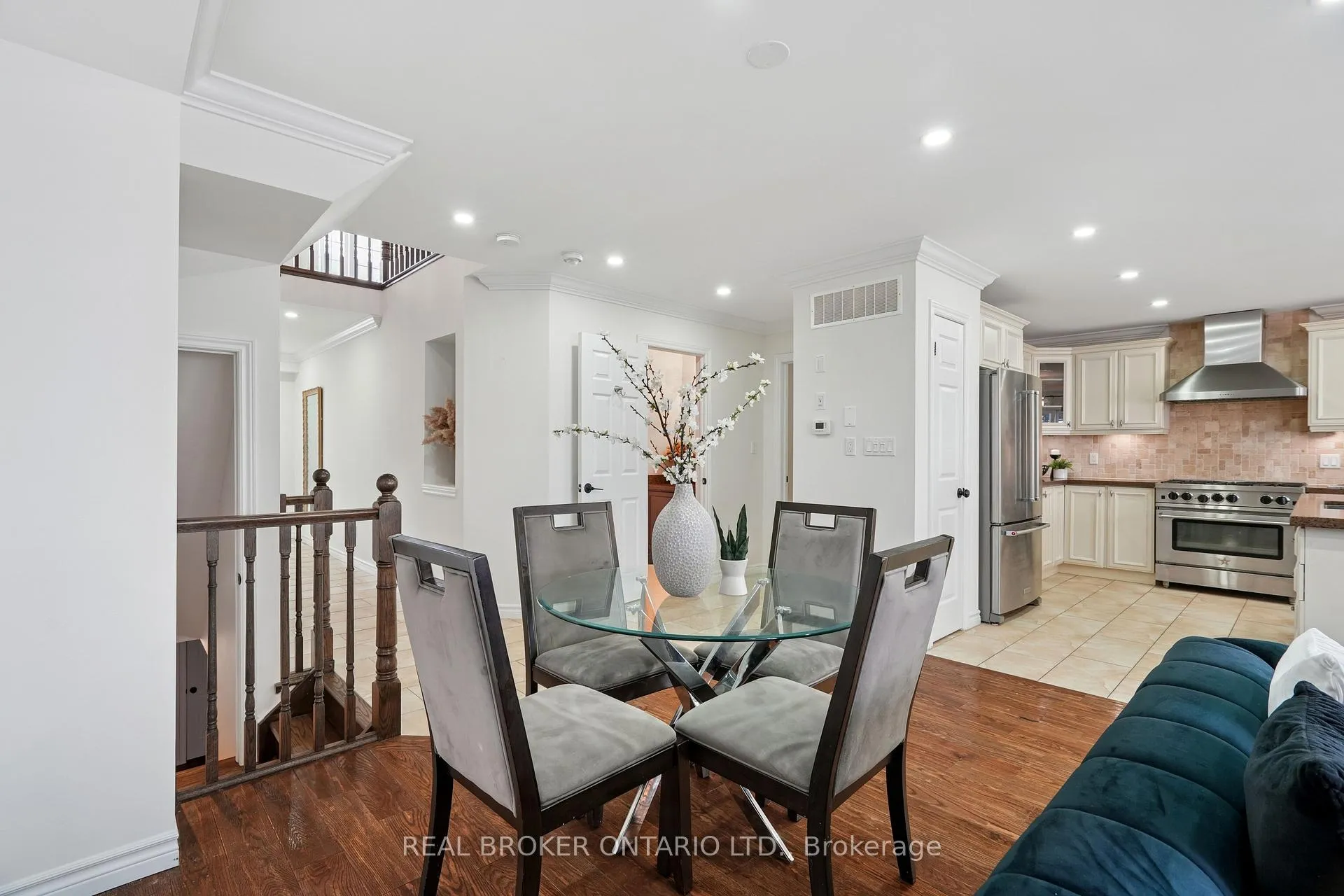 Photo 13 of 132 Coker Crescent, Guelph/Eramosa, Rockwood — HOMEH
