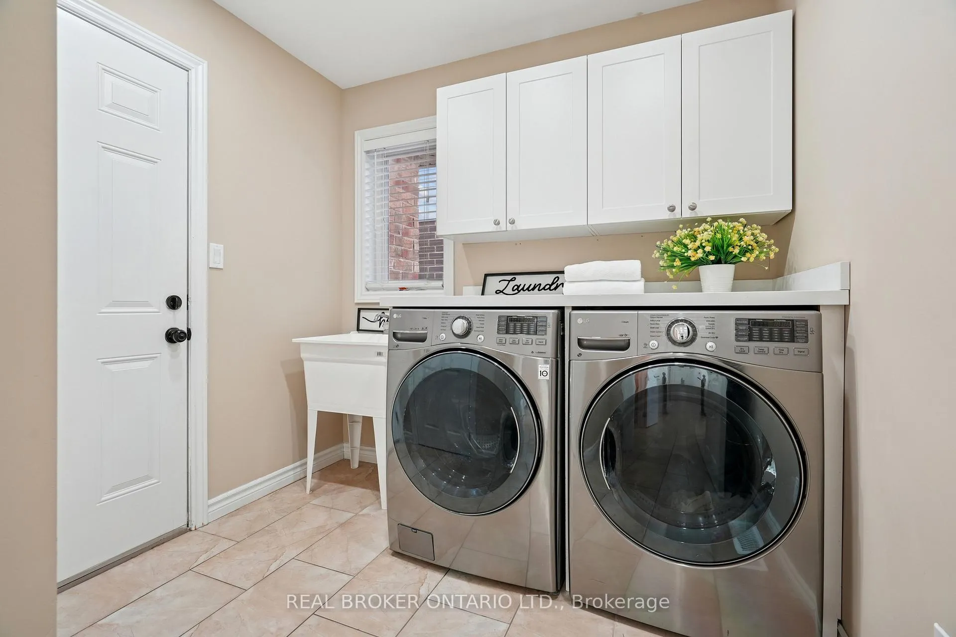 Photo 15 of 132 Coker Crescent, Guelph/Eramosa, Rockwood — HOMEH