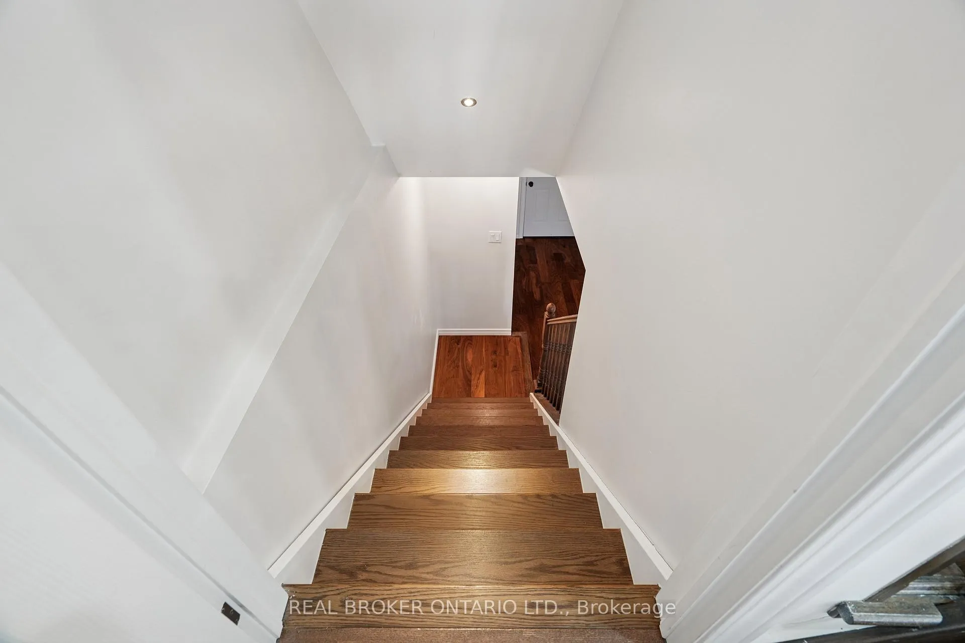 Photo 25 of 132 Coker Crescent, Guelph/Eramosa, Rockwood — HOMEH