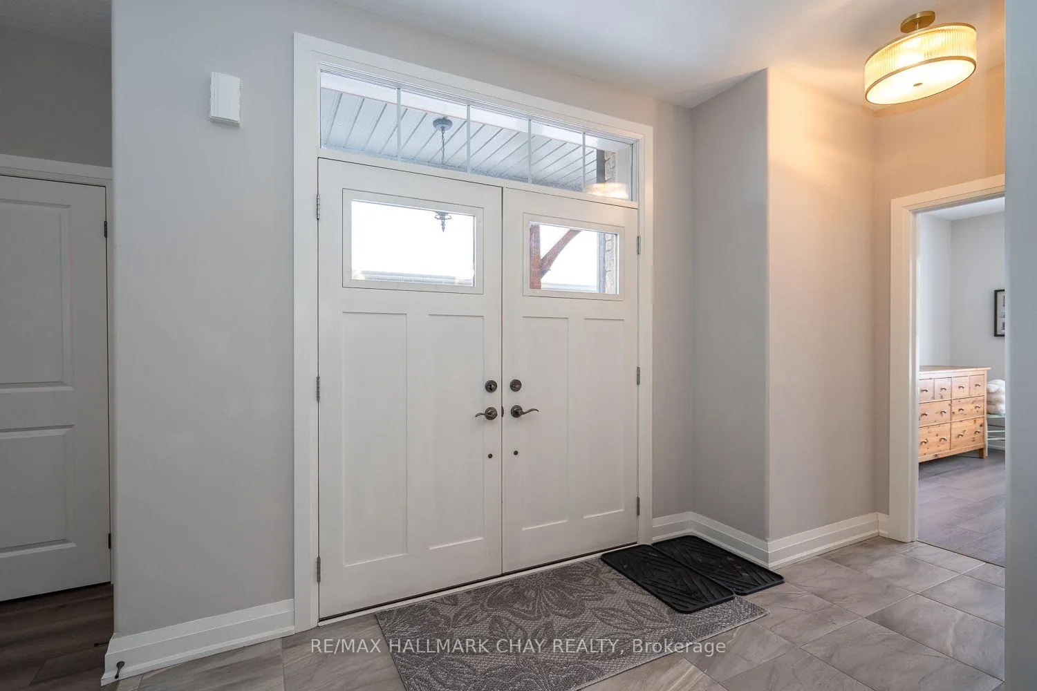 Photo 7 of 54 Landscape Drive, Oro-Medonte, Horseshoe Valley — HOMEH
