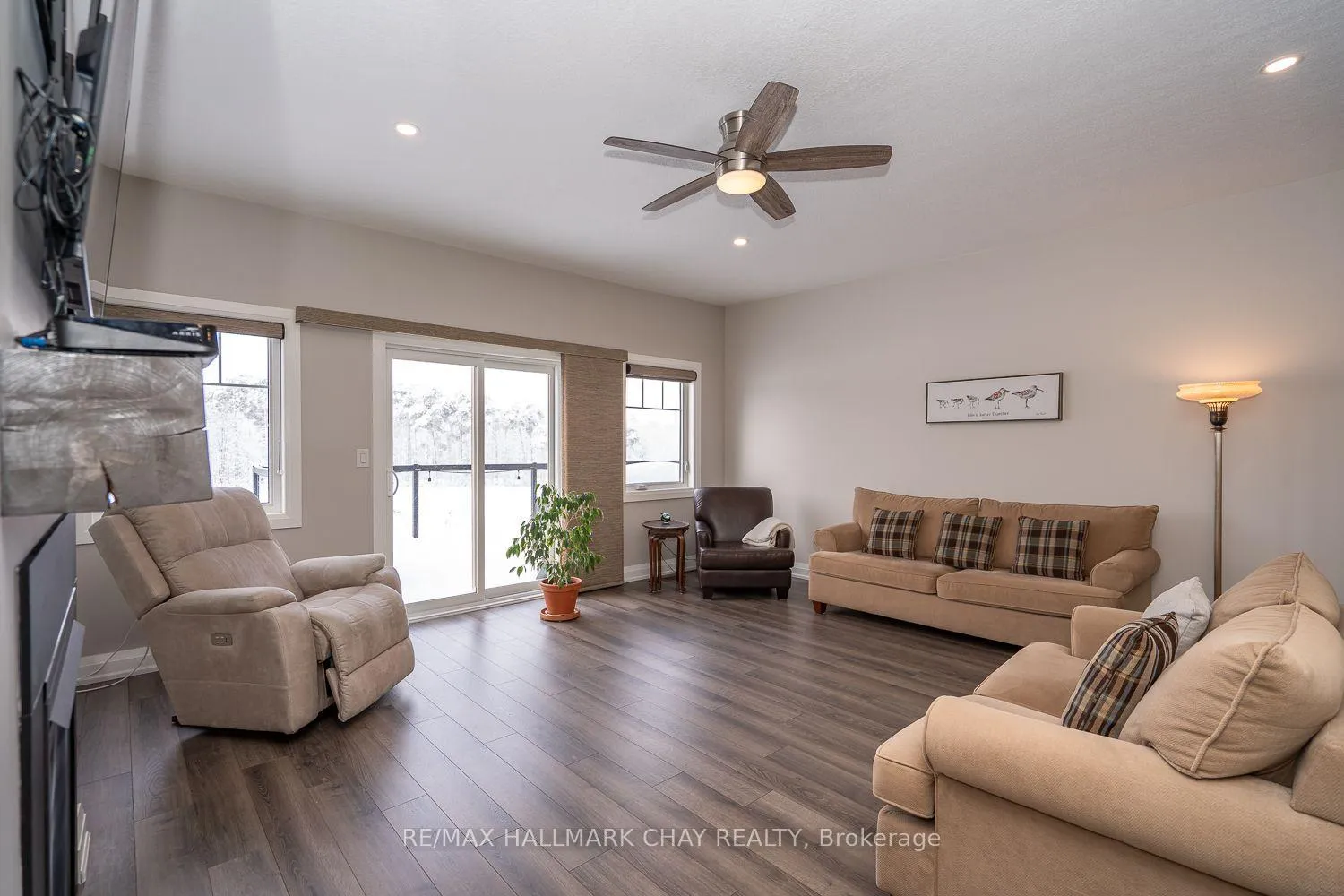 Photo 15 of 54 Landscape Drive, Oro-Medonte, Horseshoe Valley — HOMEH