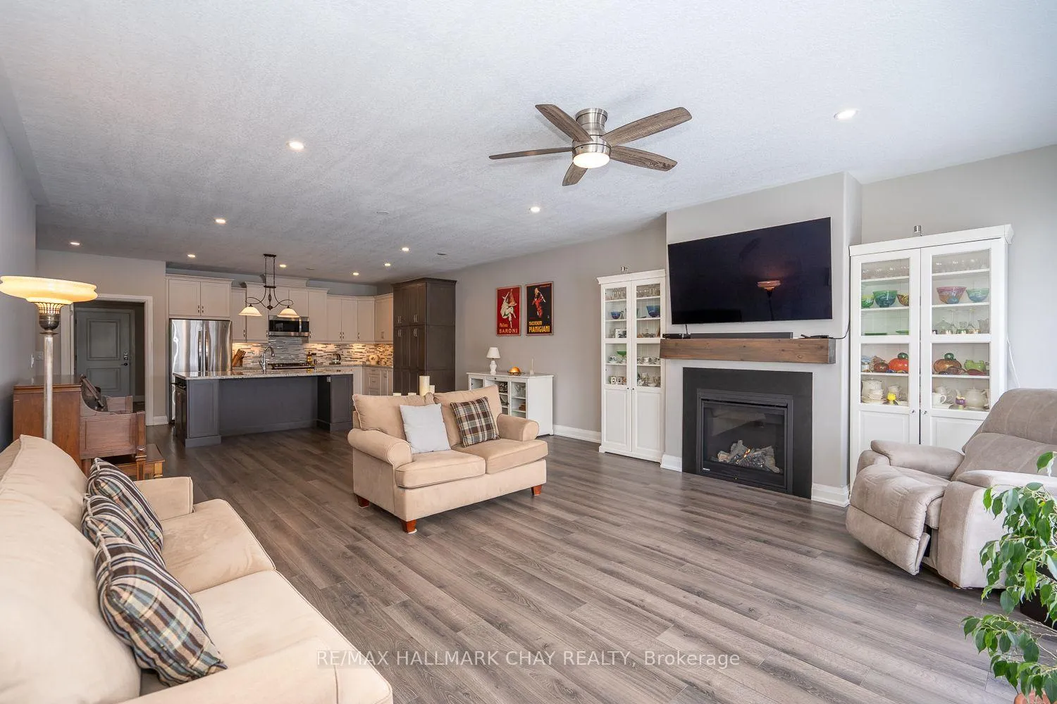 Photo 17 of 54 Landscape Drive, Oro-Medonte, Horseshoe Valley — HOMEH