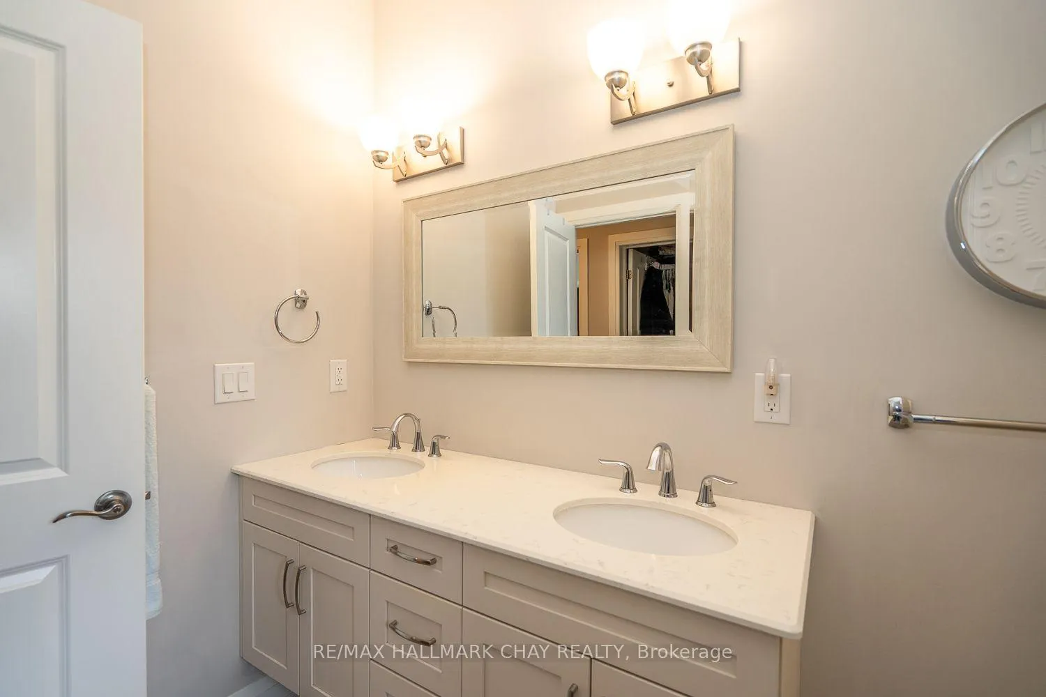 Photo 23 of 54 Landscape Drive, Oro-Medonte, Horseshoe Valley — HOMEH