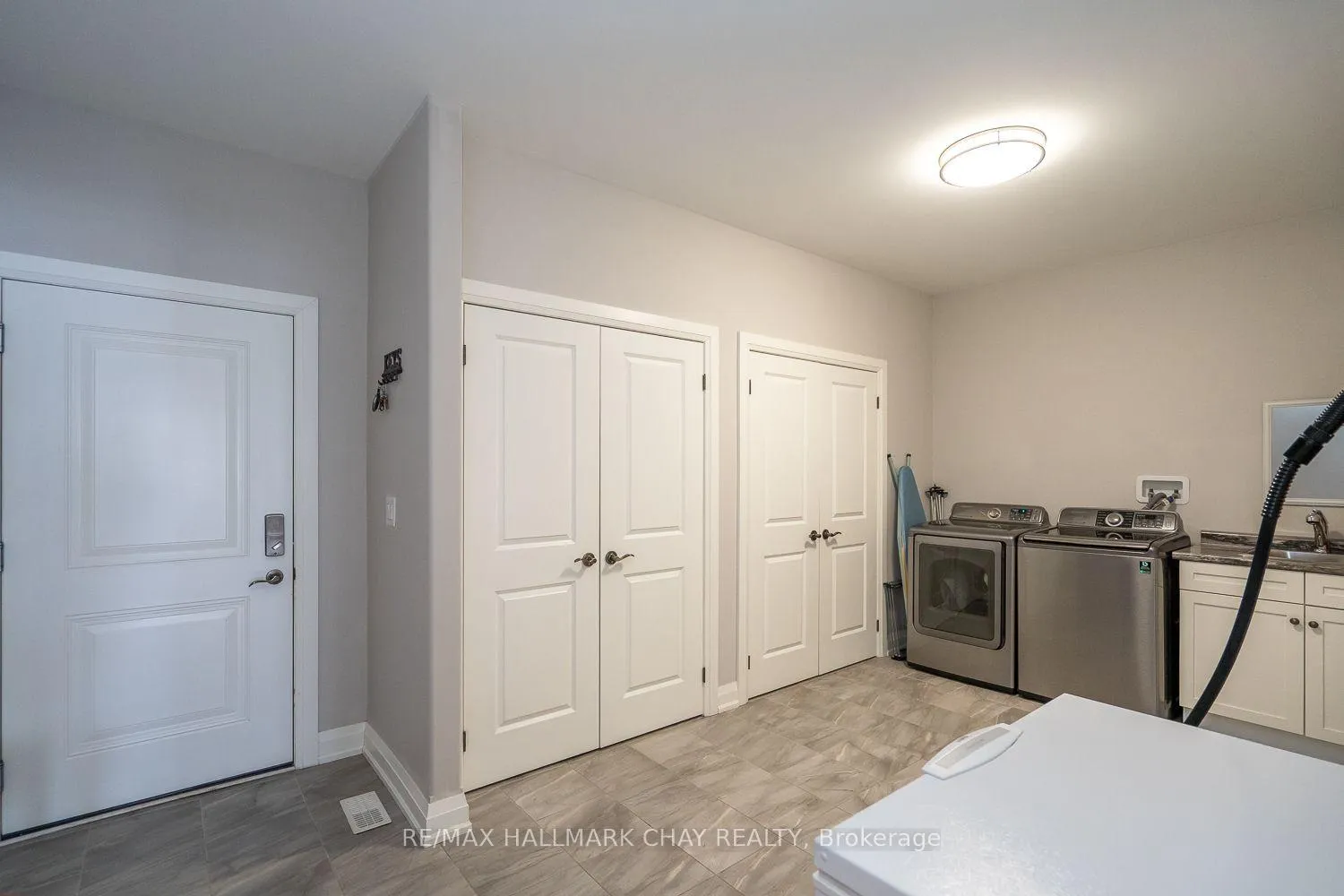 Photo 28 of 54 Landscape Drive, Oro-Medonte, Horseshoe Valley — HOMEH