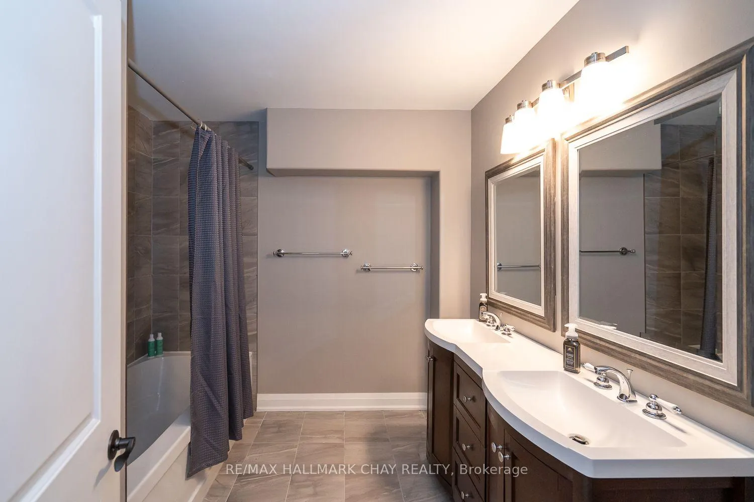 Photo 45 of 54 Landscape Drive, Oro-Medonte, Horseshoe Valley — HOMEH