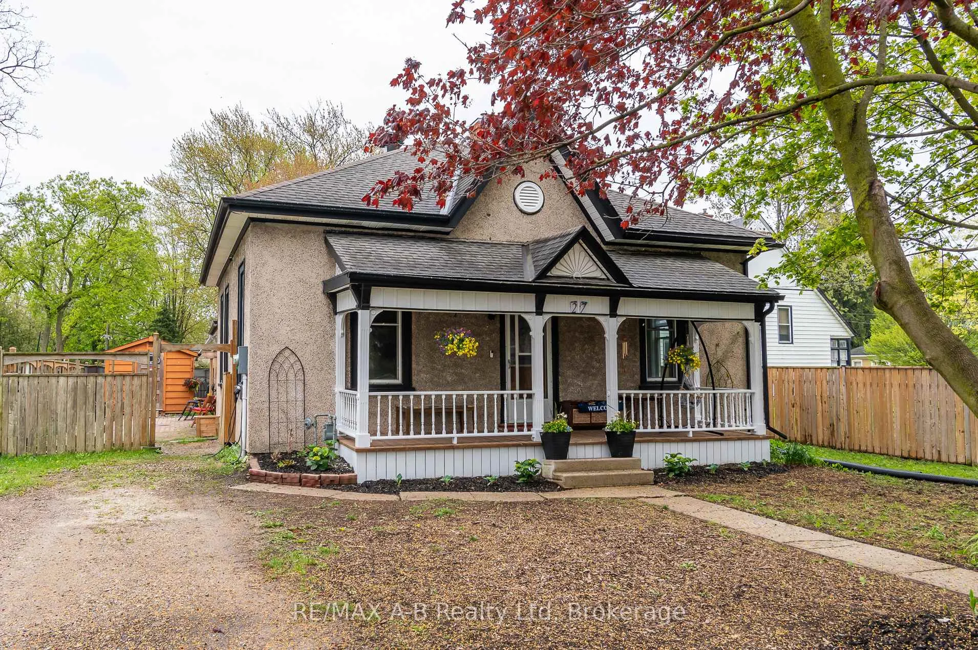 Photo 10 of 27 Home Street, Stratford — HOMEH