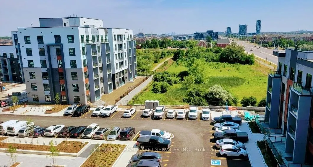 Front of Unit 614, 95 Dundas Street W