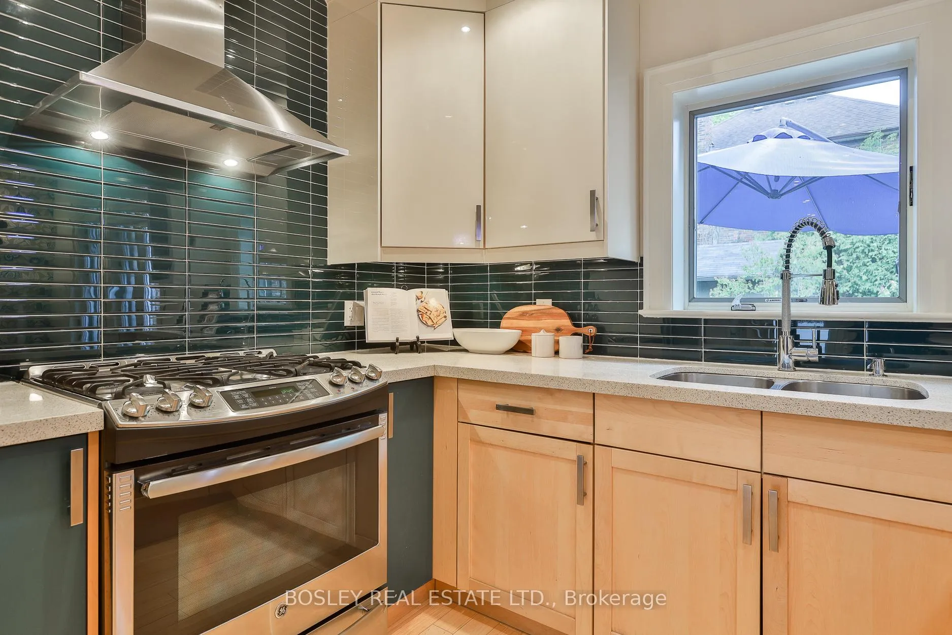 Photo 14 of 164 Hanna Road, Toronto, Leaside — HOMEH