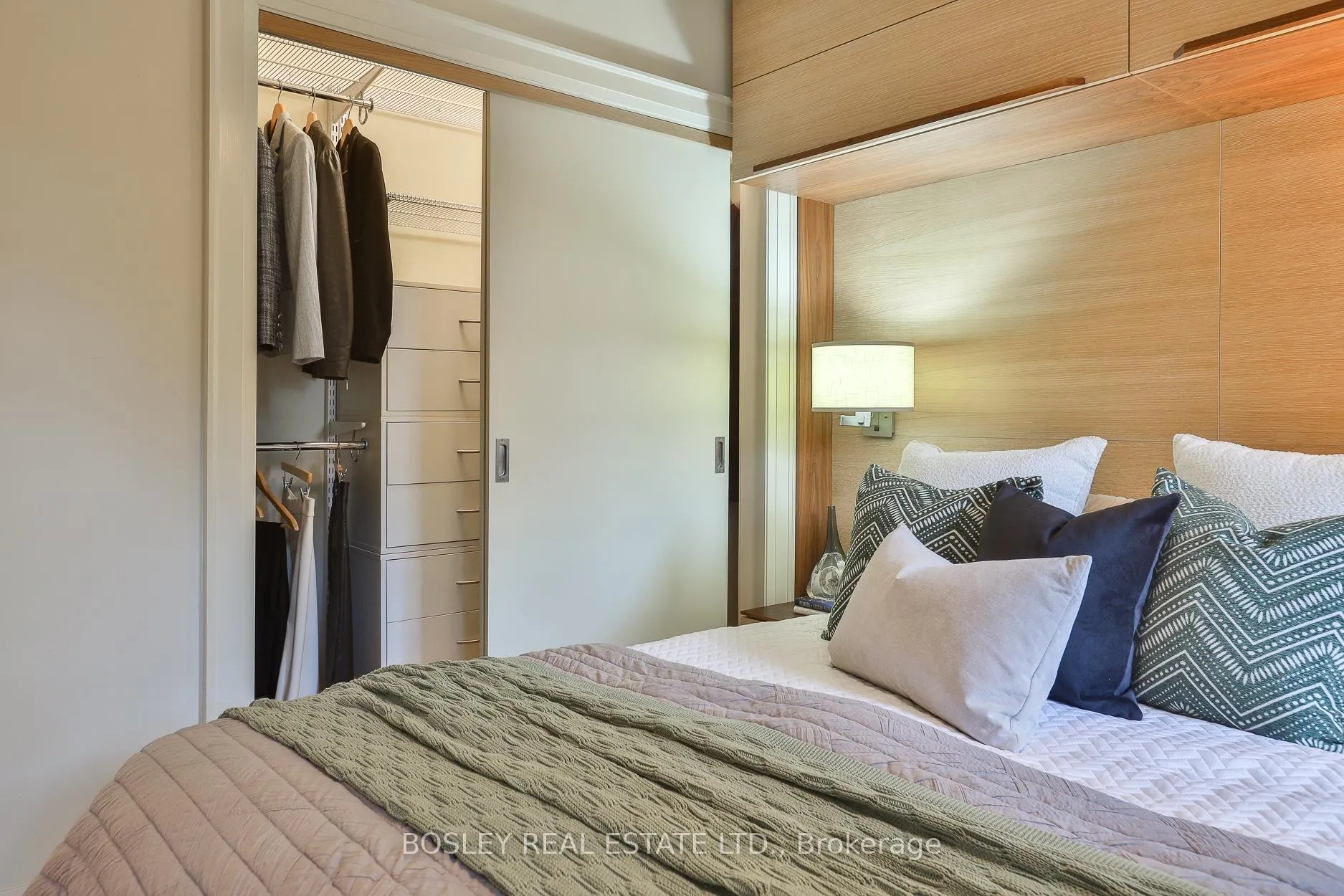 Photo 21 of 164 Hanna Road, Toronto, Leaside — HOMEH